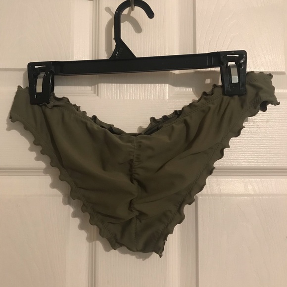 Bikini bottom fits perfect and brand new - Picture 3 of 5